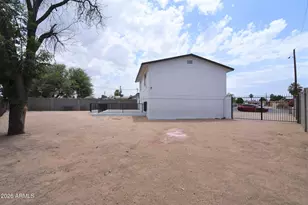 2317 N 47th Dr, Phoenix, AZ 85035 - Photo 23