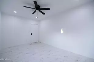 2317 N 47th Dr, Phoenix, AZ 85035 - Photo 17