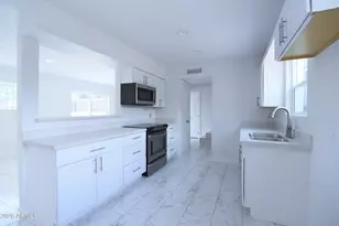 2317 N 47th Dr, Phoenix, AZ 85035 - Photo 5