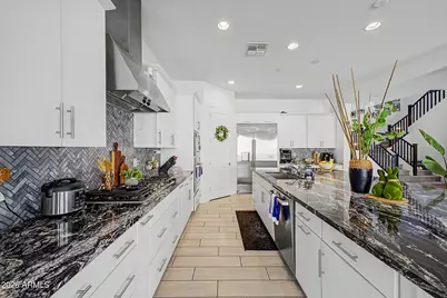2010 E Villa Linda Drive, Phoenix, AZ 85024 - Photo 9