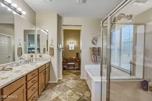 9914 W Patrick Ln, Peoria, AZ 85383 - Photo 9