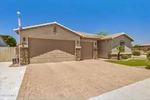 9914 W Patrick Ln, Peoria, AZ 85383 - Photo 17