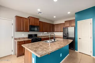 3464 S Bluejay Dr, Gilbert, AZ 85297 - Photo 5