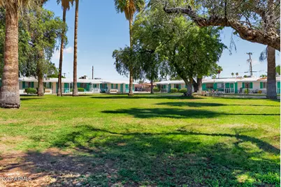10432 W Oakmont Drive, Sun City, AZ 85351 - Photo 7