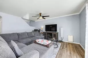 7234 S 41st Dr, Phoenix, AZ 85041 - Photo 7