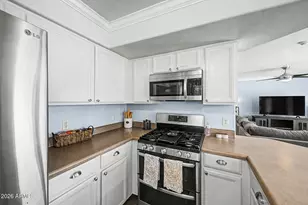 7234 S 41st Dr, Phoenix, AZ 85041 - Photo 13