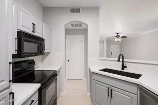 1411 E Orangewood Ave, Phoenix, AZ 85020 - Photo 15