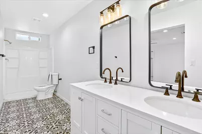 6624 W Columbus Avenue, Phoenix, AZ 85033 - Photo 23