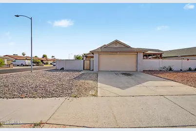11902 N 73rd Avenue, Peoria, AZ 85345 - Photo 1