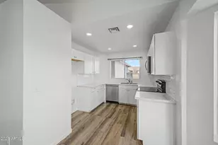 11902 N 73rd Ave, Peoria, AZ 85345 - Photo 9