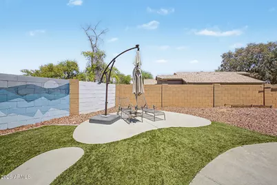 2633 S 81st Lane, Phoenix, AZ 85043 - Photo 31