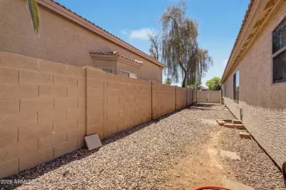 2633 S 81st Lane, Phoenix, AZ 85043 - Photo 35