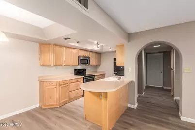 10410 N Cave Creek Road #1011, Phoenix, AZ 85020 - Photo 7