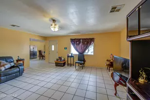 425 S 7th St, Avondale, AZ 85323 - Photo 9