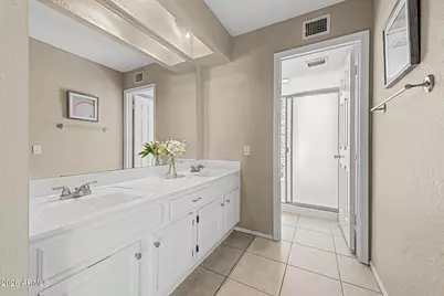 15652 N 38th Place, Phoenix, AZ 85032 - Photo 13
