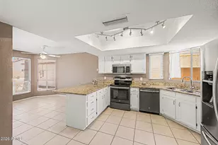 15652 N 38th Pl, Phoenix, AZ 85032 - Photo 11