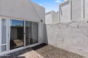 8586 E Indian School Rd, Scottsdale, AZ 85251 - Photo 19