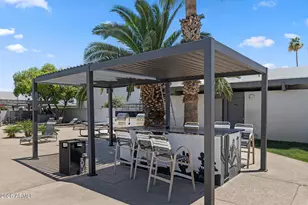 8586 E Indian School Rd, Scottsdale, AZ 85251 - Photo 25