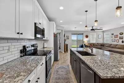 18356 W Foothill Drive, Surprise, AZ 85387 - Photo 17