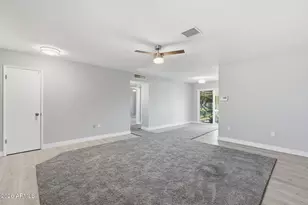 10411 W Prairie Hills Circle W, Sun City, AZ 85351 - Photo 7