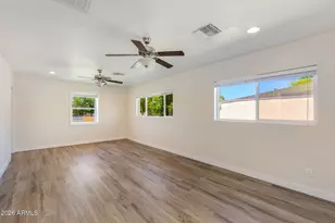 5002 E Mitchell Dr, Phoenix, AZ 85018 - Photo 11