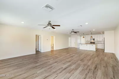 5002 E Mitchell Drive, Phoenix, AZ 85018 - Photo 9