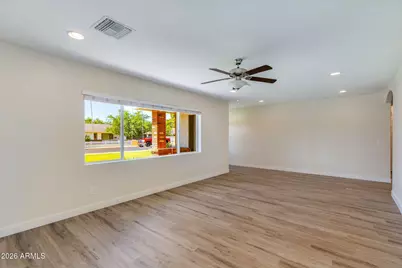 5002 E Mitchell Drive, Phoenix, AZ 85018 - Photo 3