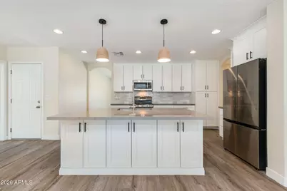 5002 E Mitchell Drive, Phoenix, AZ 85018 - Photo 5