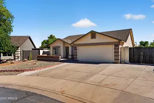 548 N Bailey Cir, Mesa, AZ 85207 - Photo 3