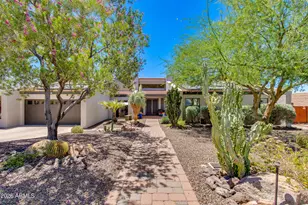 925 E Waltann Ln, Phoenix, AZ 85022 - Photo 3
