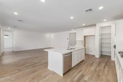 17458 W Saguaro Vista Drive, Surprise, AZ 85387 - Photo 9