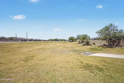 15896 W Desert Hollow Drive, Surprise, AZ 85387 - Photo 41