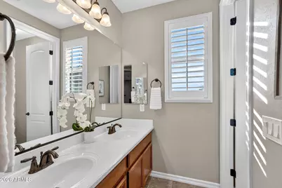 392 E Bellerive Place, Chandler, AZ 85249 - Photo 49