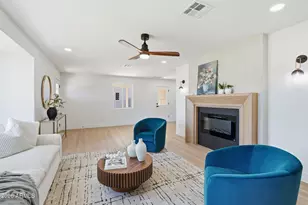 933 E Cavalier Dr, Phoenix, AZ 85014 - Photo 9