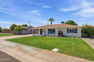 933 E Cavalier Dr, Phoenix, AZ 85014 - Photo 3