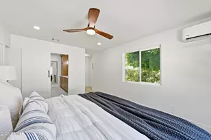 933 E Cavalier Dr, Phoenix, AZ 85014 - Photo 29
