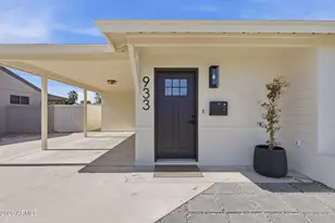 933 E Cavalier Dr, Phoenix, AZ 85014 - Photo 5