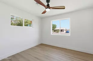 933 E Cavalier Dr, Phoenix, AZ 85014 - Photo 35