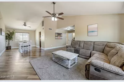 7633 W Pershing Avenue, Peoria, AZ 85381 - Photo 5