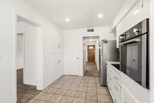 10740 W Sun City Blvd, Sun City, AZ 85351 - Photo 11