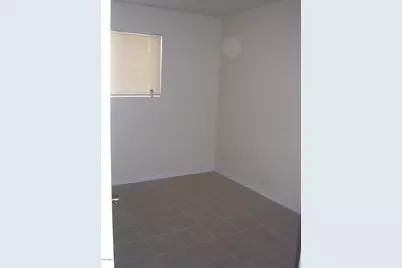 4940 E Holly Street #Apt B, Phoenix, AZ 85008 - Photo 9