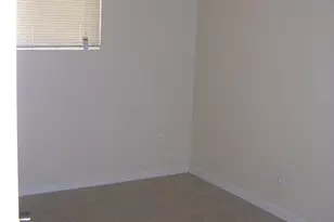4940 E Holly St, Phoenix, AZ 85008 - Photo 9
