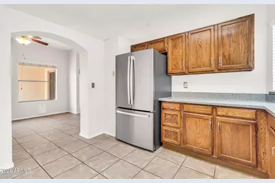 962 E Vaughn Avenue, Gilbert, AZ 85234 - Photo 5