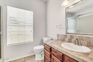 962 E Vaughn Ave, Gilbert, AZ 85234 - Photo 23