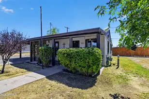 931 S Drew St, Mesa, AZ 85210 - Photo 3