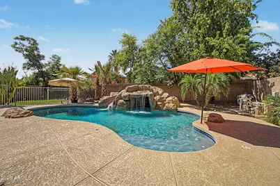 14350 W Cholla Street, Surprise, AZ 85379 - Photo 5