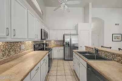 1427 W South Fork Drive, Phoenix, AZ 85045 - Photo 15
