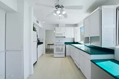 500 W Clarendon Avenue #D6, Phoenix, AZ 85013 - Photo 3