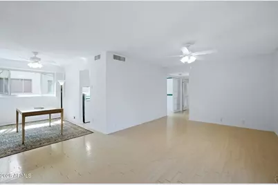 500 W Clarendon Avenue #D6, Phoenix, AZ 85013 - Photo 23