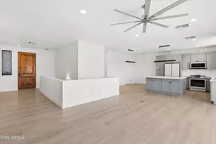 10011 N 1st Ave, Phoenix, AZ 85021 - Photo 5